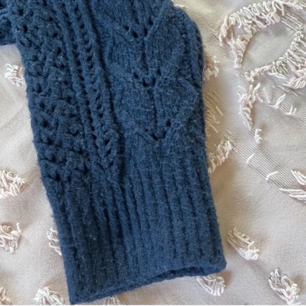 Hollister Cardigan - Picture 11 of 11